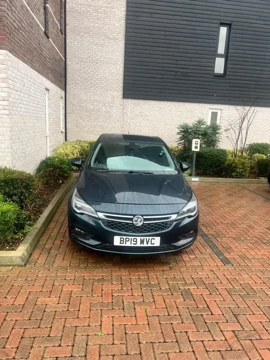 Vauxhall Astra 2019 photo 2