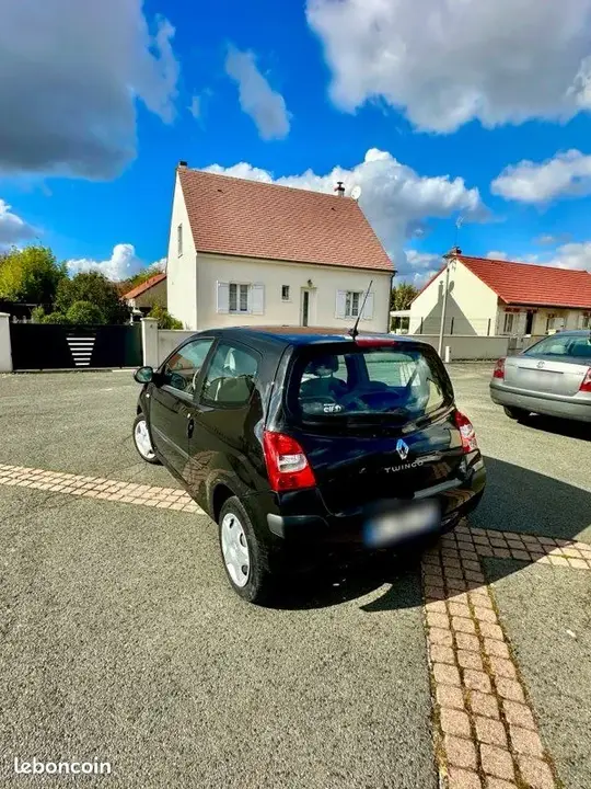 Renault Twingo 2010 photo 3