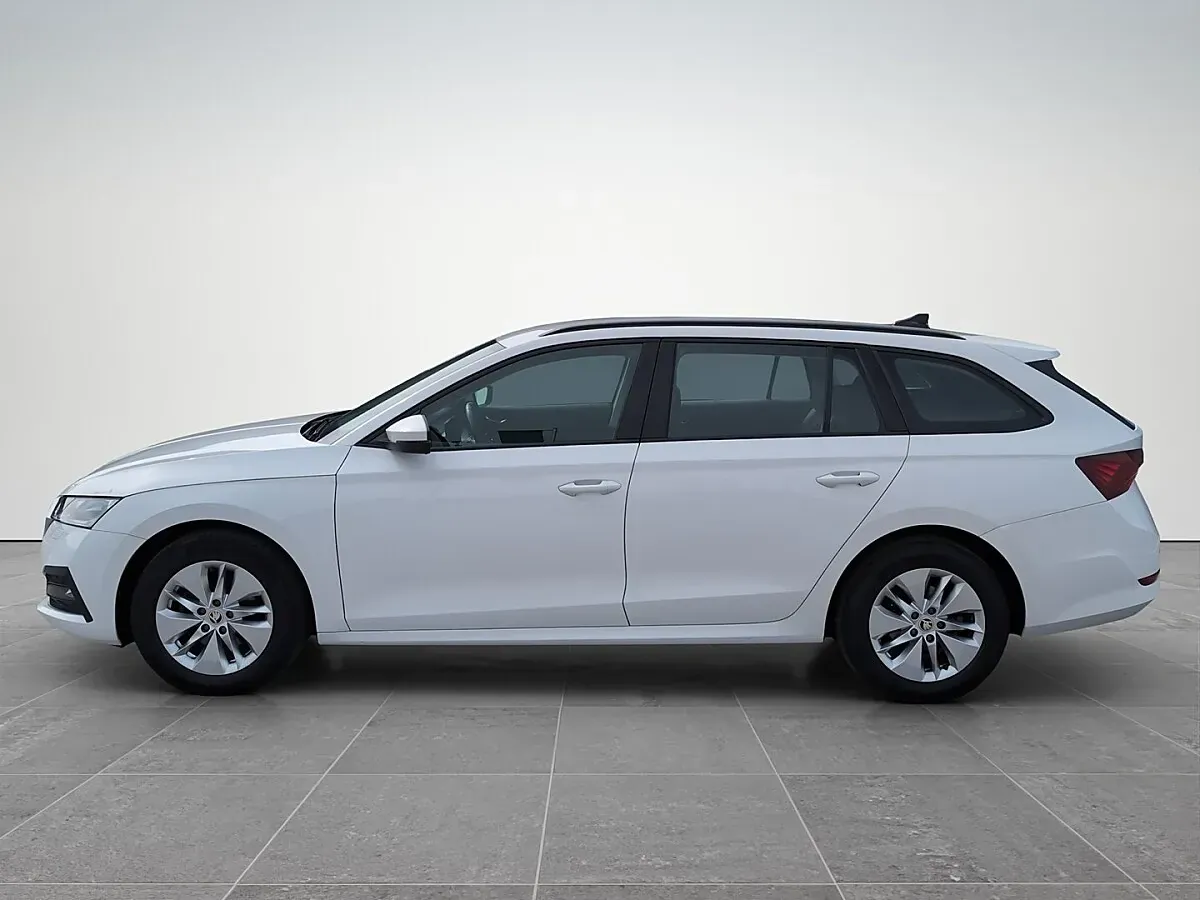 Skoda Octavia 2021 photo 3