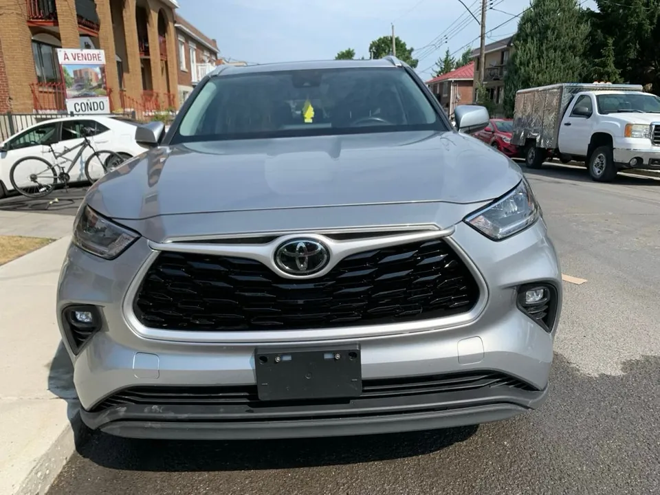 Toyota Highlander 2022 photo 3