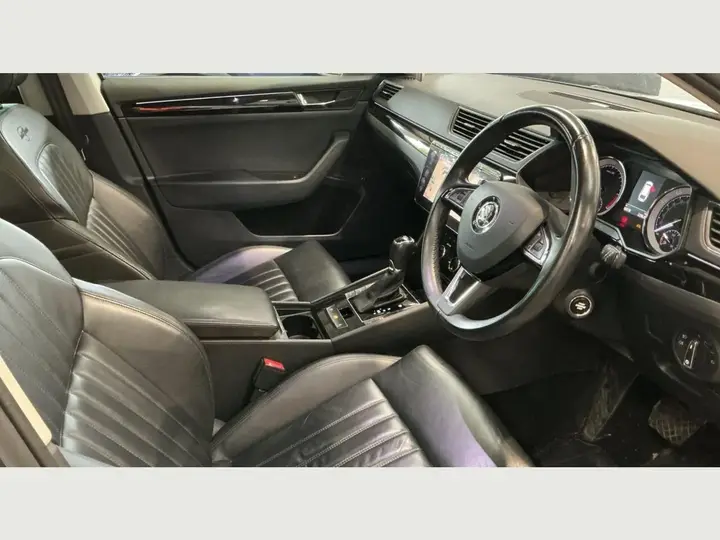 Skoda Superb 2018 photo 3