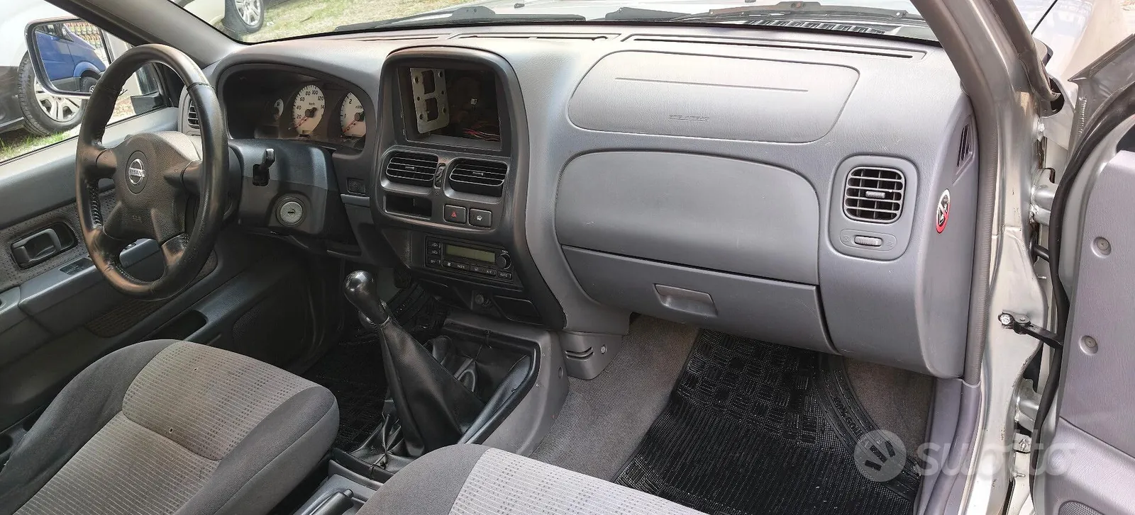 Nissan Navara 2002 photo 5