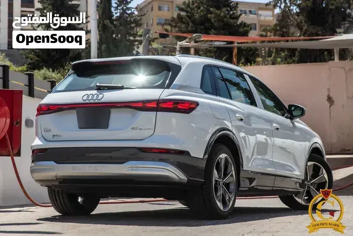 Audi Q5 2022 photo 2