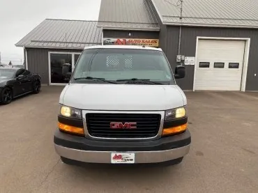 GMC Savana 2020 photo 2