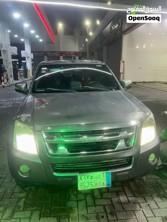 Isuzu D-Max 2010 photo 2