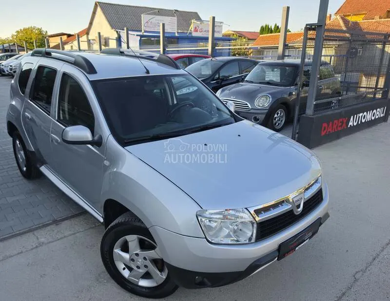 Dacia Duster 2011 photo 2