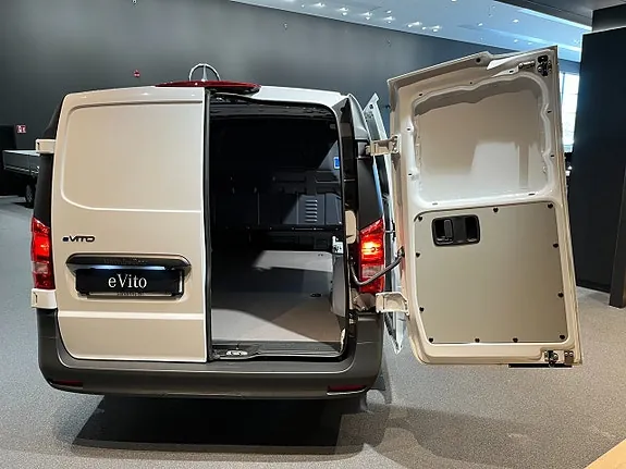 Mercedes-Benz Evito 112 2026 photo 4