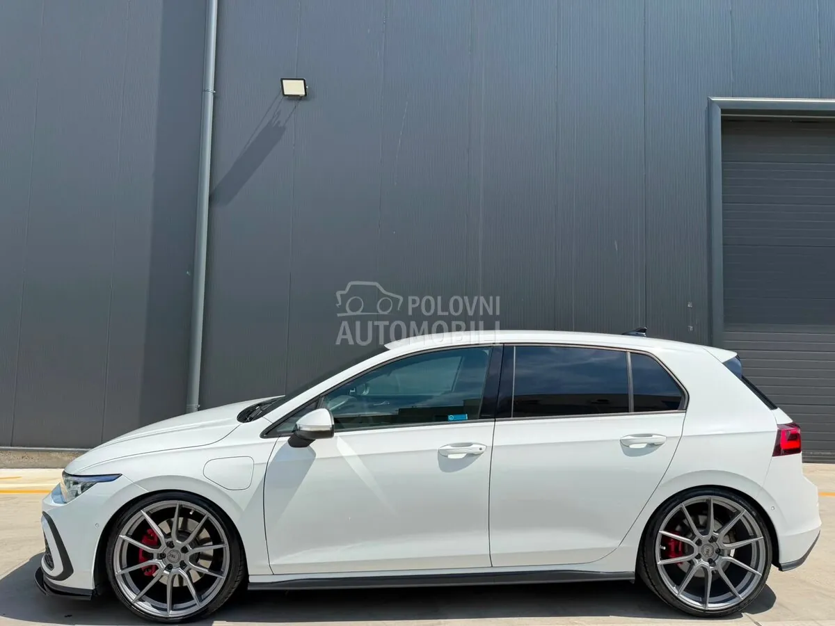 Volkswagen Golf 2021 photo 2