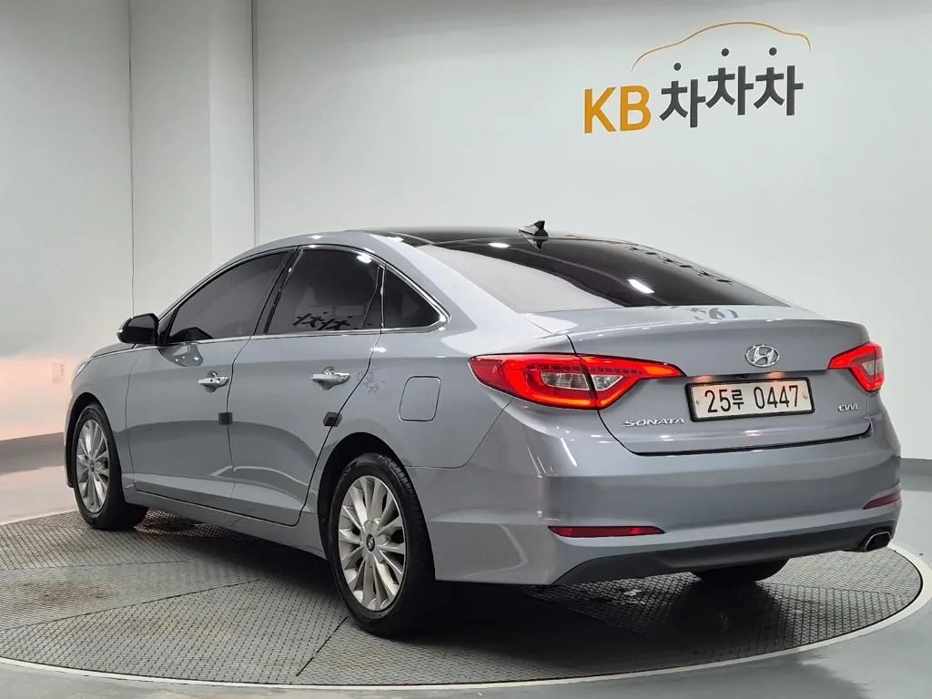 Hyundai Sonata 2017 photo 2