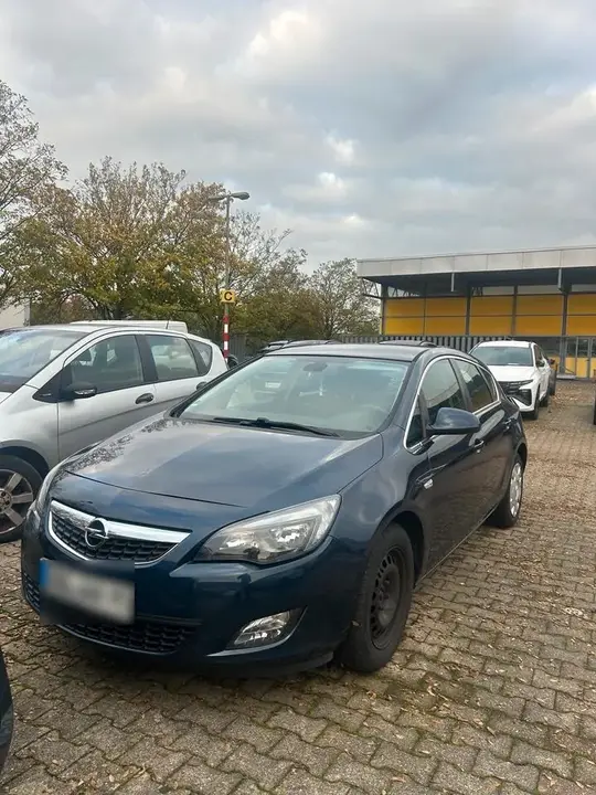 Opel Astra J