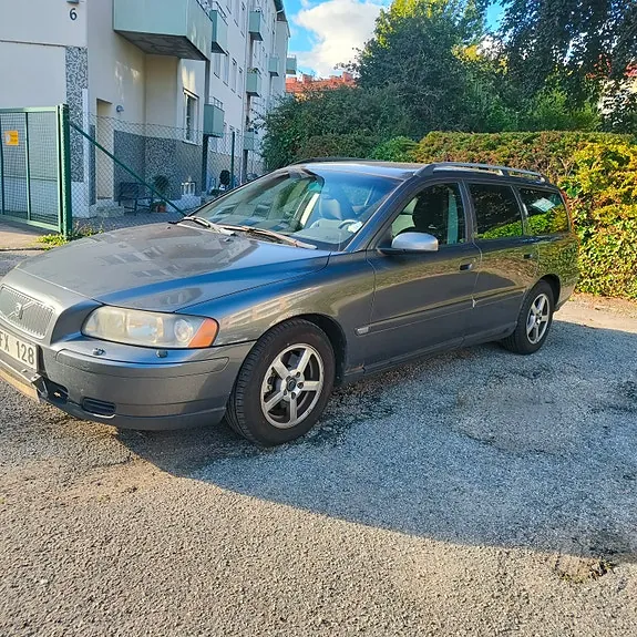 Volvo V70 2005 photo 2
