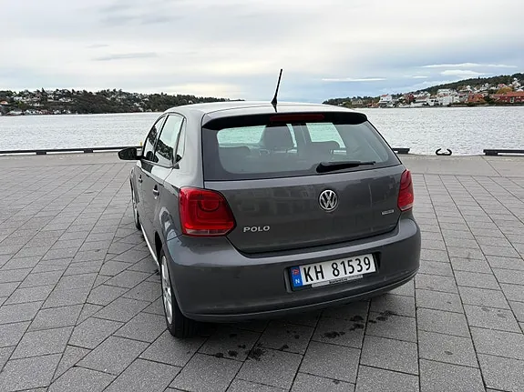 Volkswagen Polo 2012 photo 2