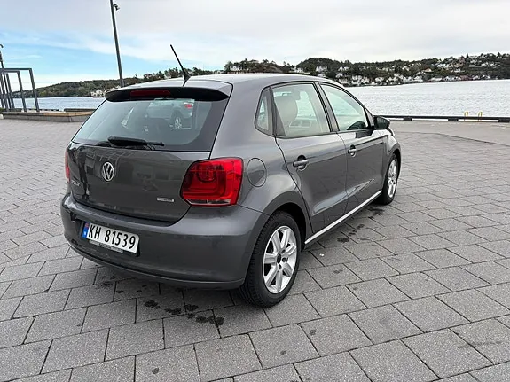Volkswagen Polo 2012 photo 3