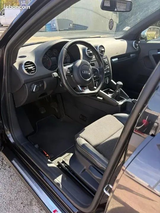 Audi A3 2011 photo 3