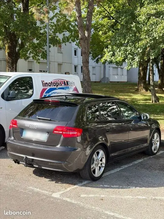 Audi A3 2011 photo 2