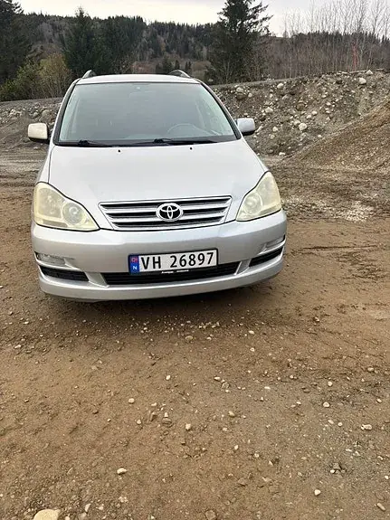 Toyota Avensis Verso 2006 photo 4