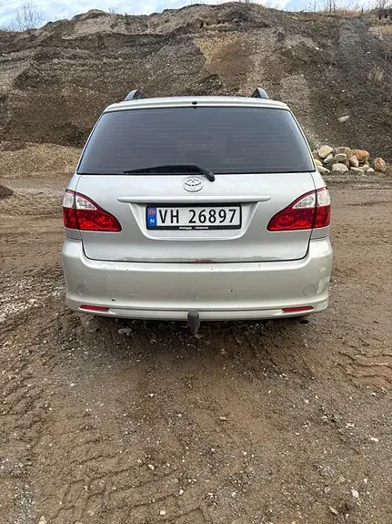 Toyota Avensis Verso 2006 photo 3