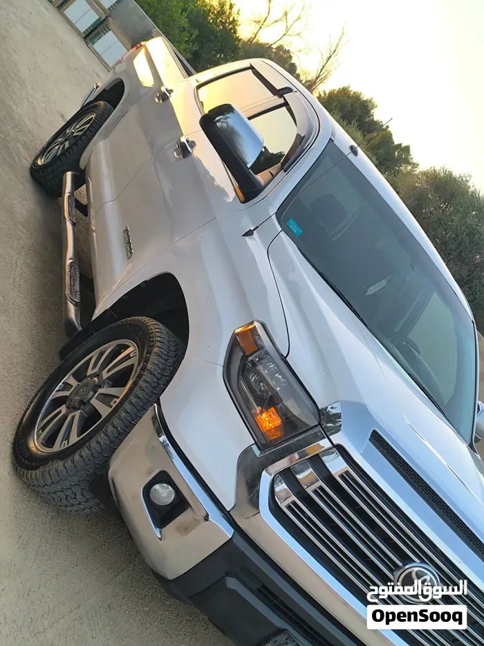 Toyota Tundra 2015 photo 2