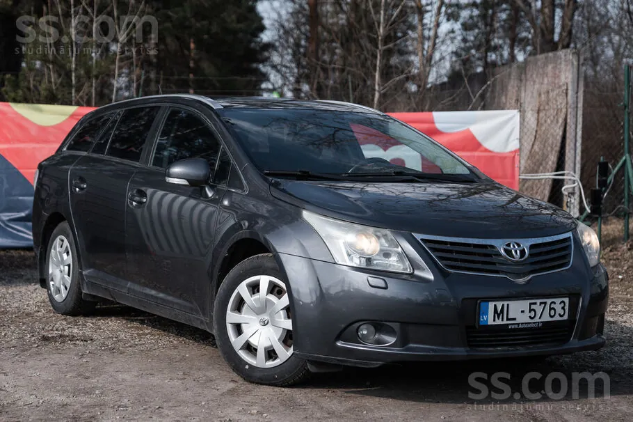 Toyota Avensis 2010 photo 2