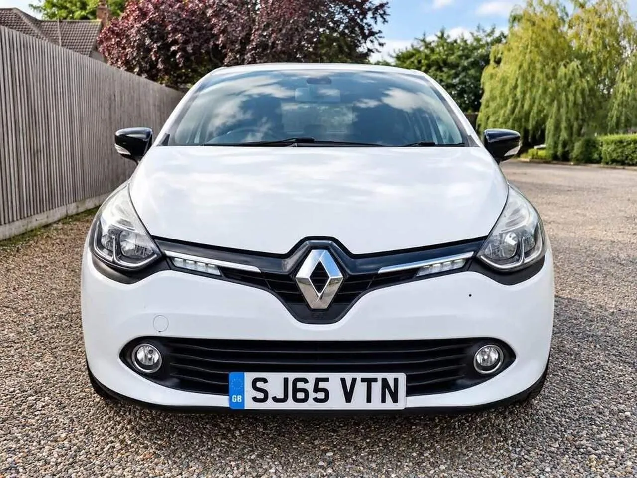 Renault Clio 2015 photo 2