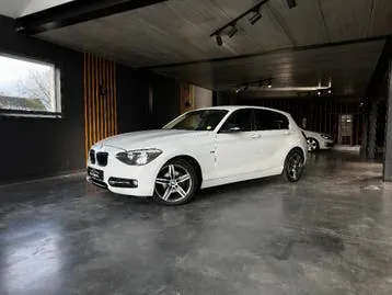 BMW 118 Aut. Sport Line 2013 photo 2