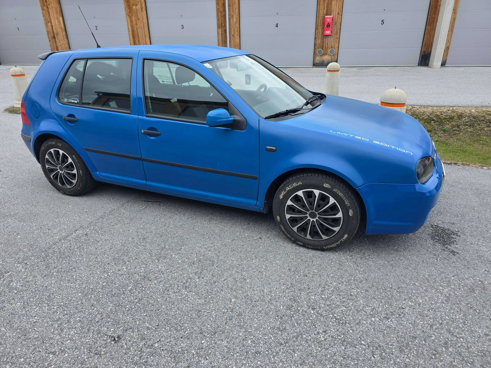Volkswagen Golf 1998 photo 2