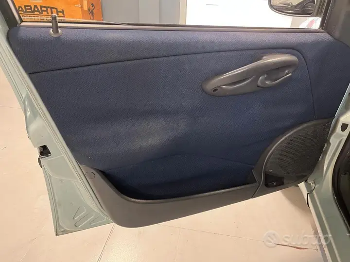 Fiat Punto 2005 photo 4