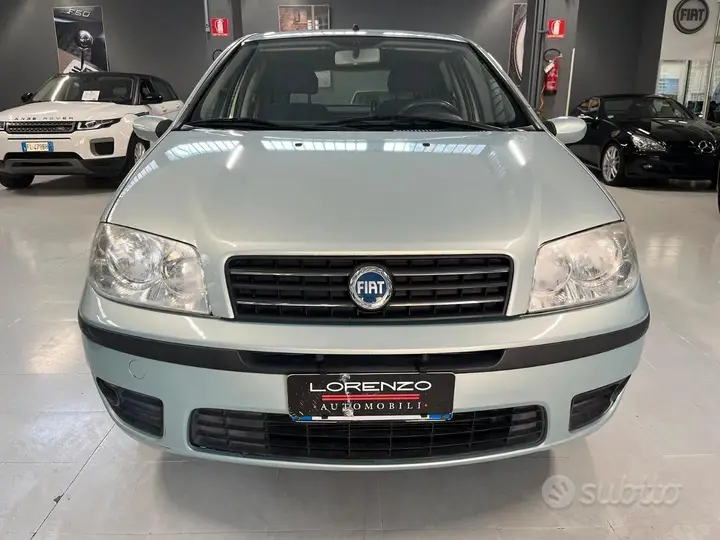 Fiat Punto 2005 photo 2