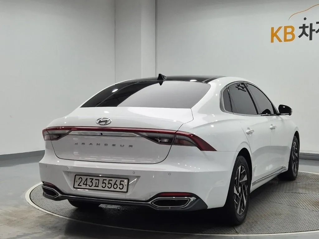 Hyundai Grandeur 2023 photo 3