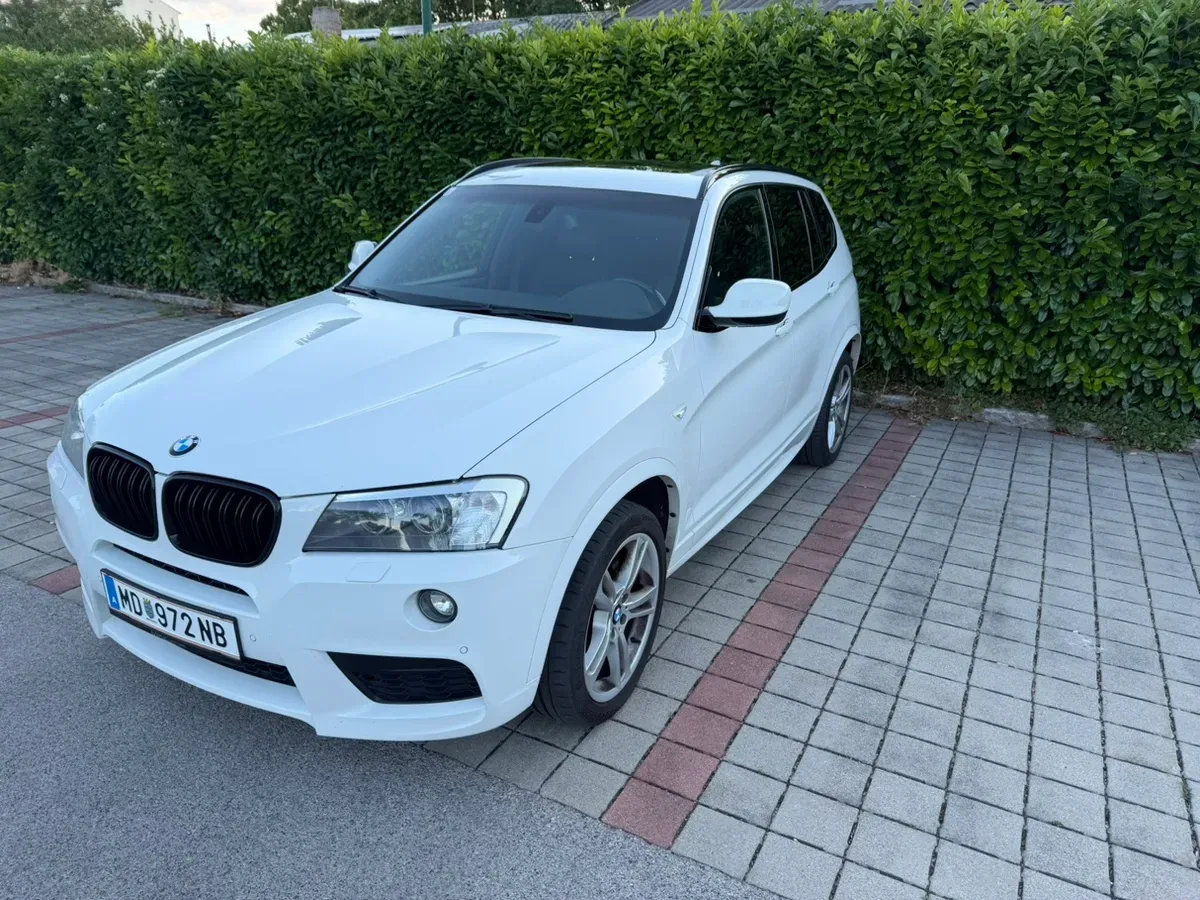 BMW X3 2012 photo 2