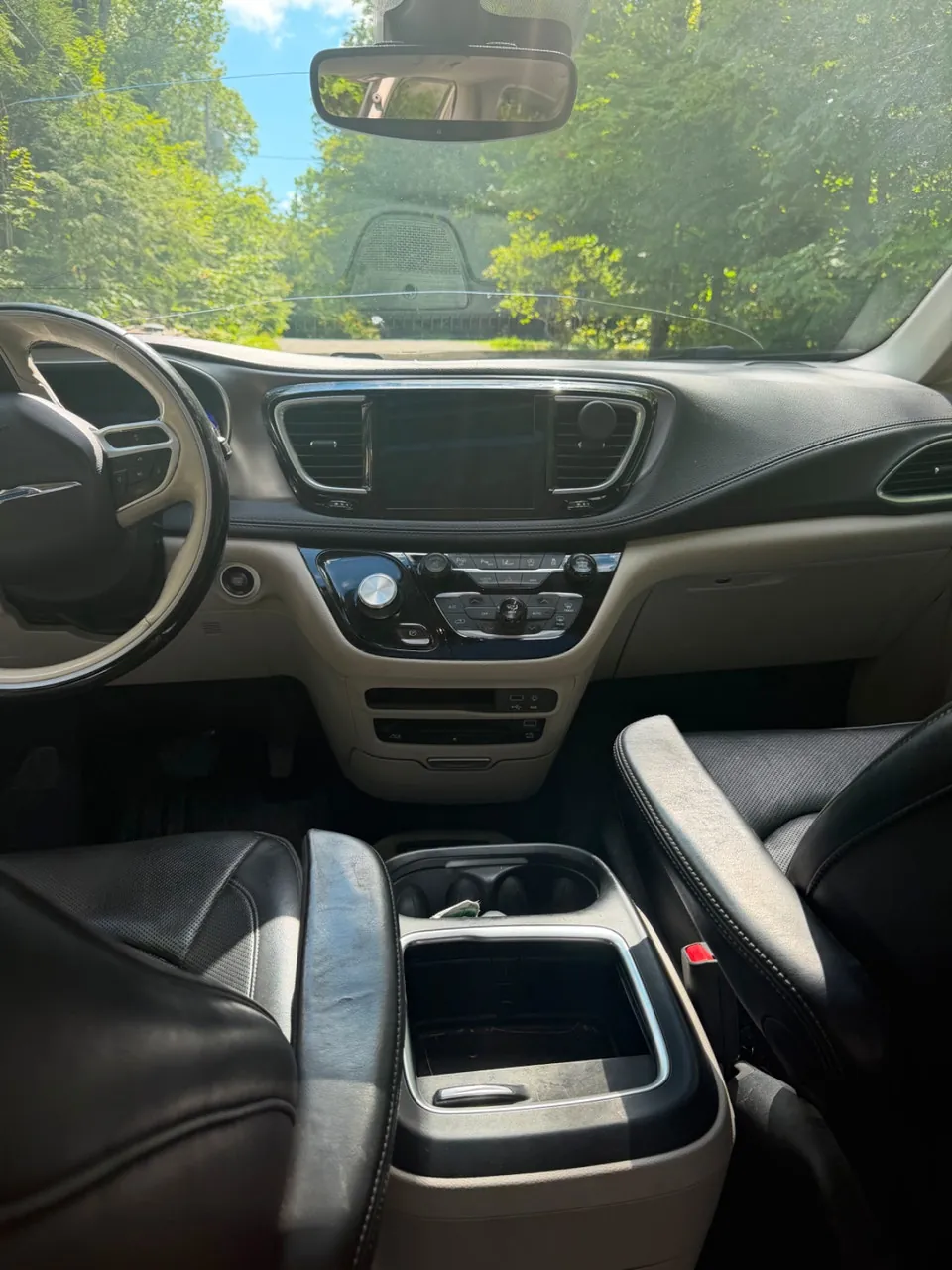Chrysler Pacifica 2017 photo 3