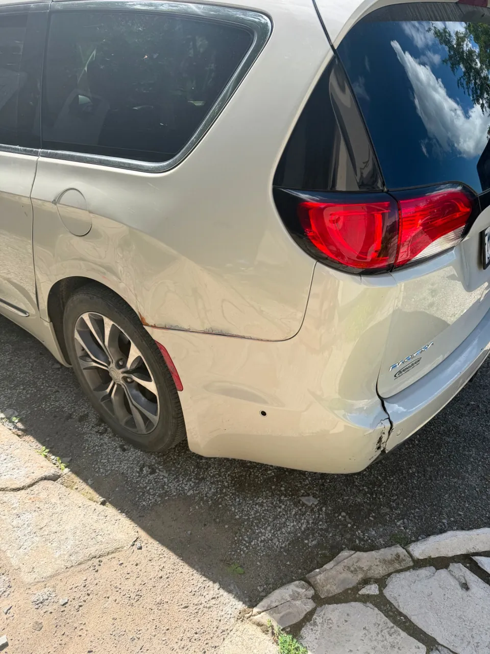 Chrysler Pacifica 2017 photo 5