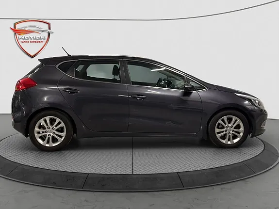 Kia Ceed 2015 photo 4