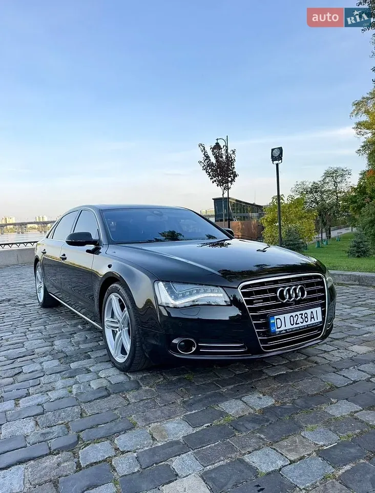 Audi A8 2013 photo 4