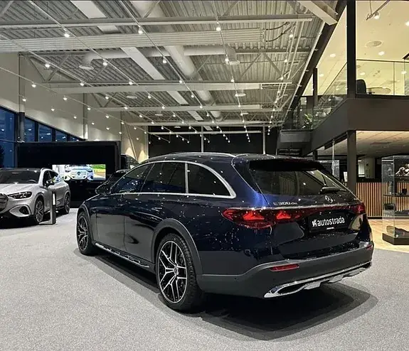 Mercedes-Benz E 300 De 2026 photo 3