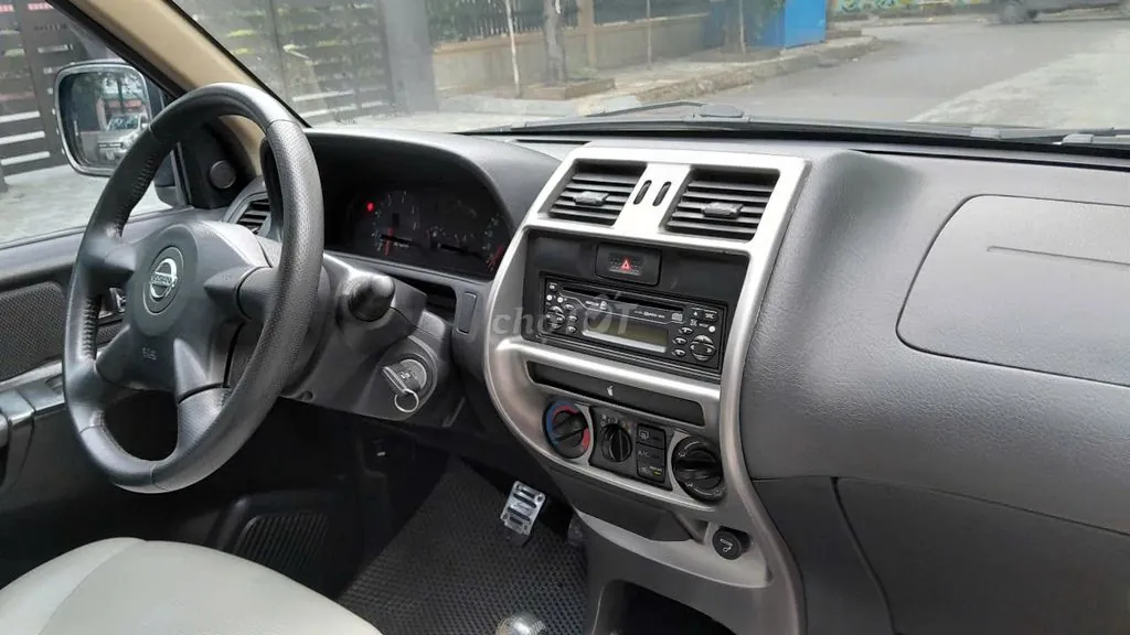 Nissan Terrano 2004 photo 2