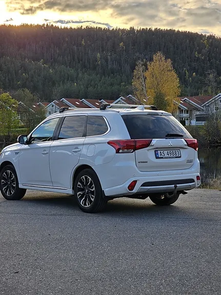 Mitsubishi Outlander 2016 photo 2