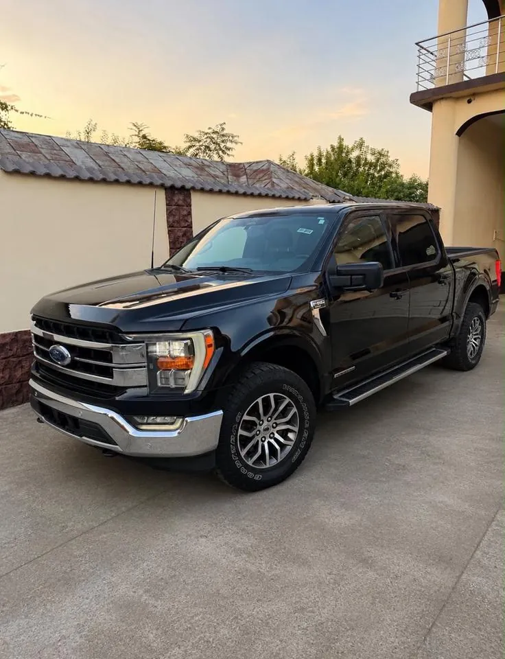 Ford F-150 Lariat