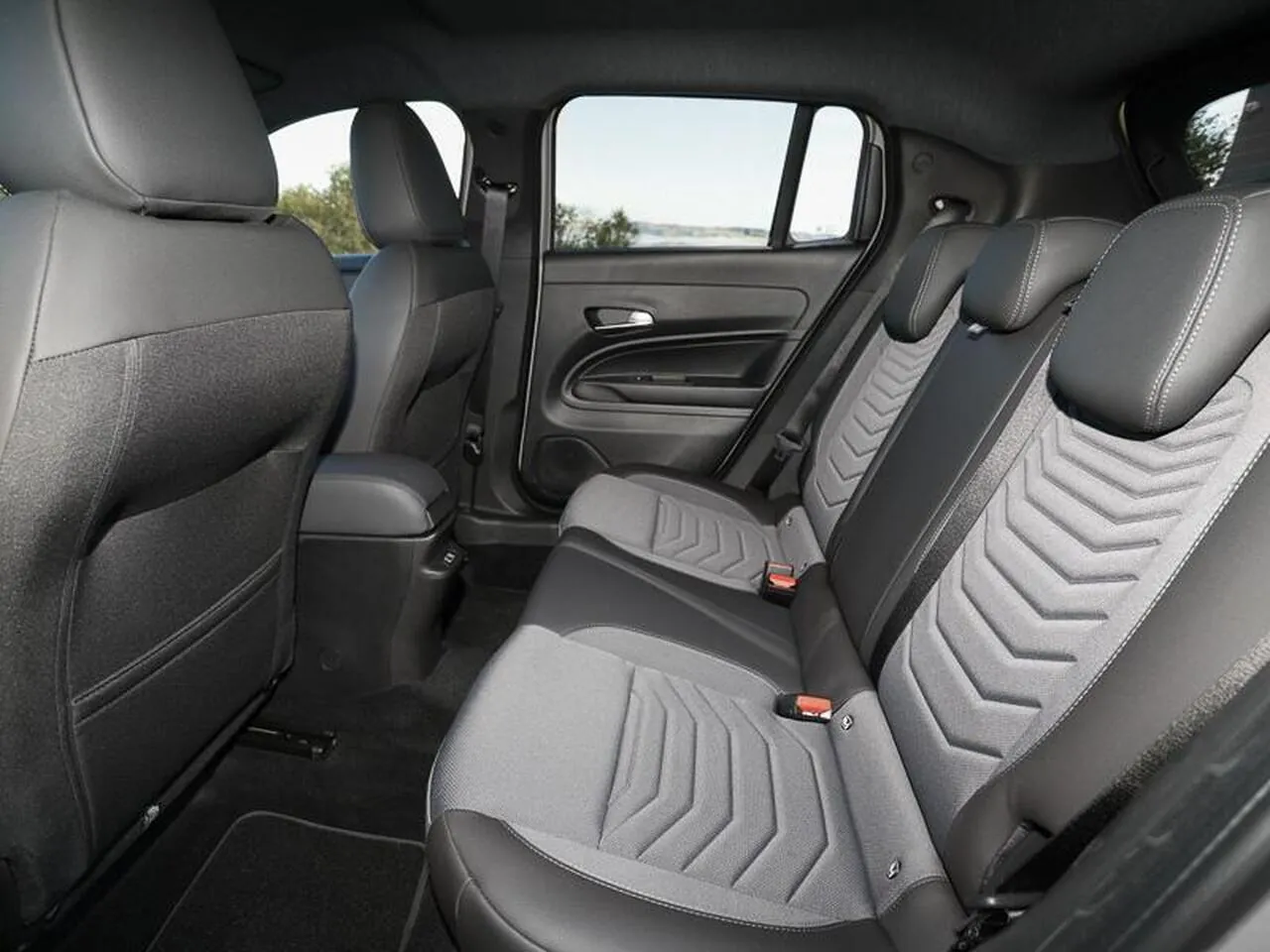 Jeep Avenger 2026 photo 5