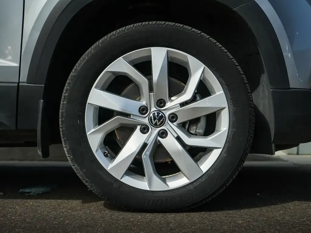 Volkswagen Taos 2023 photo 3
