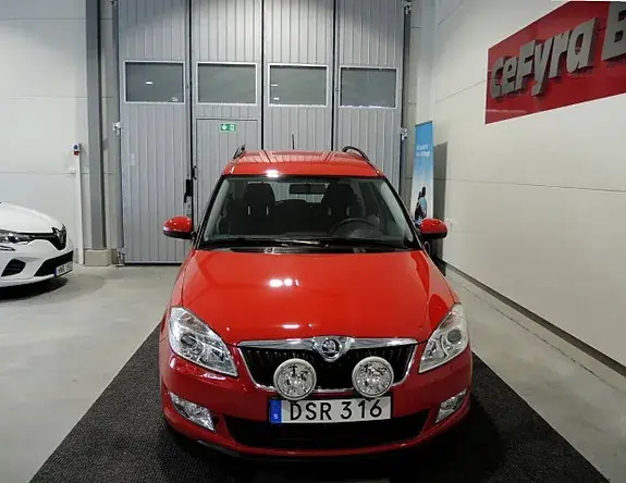 Skoda Roomster 2015 photo 2