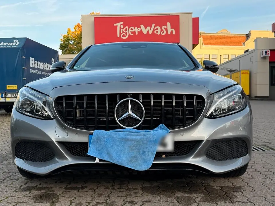 Mercedes-Benz C400