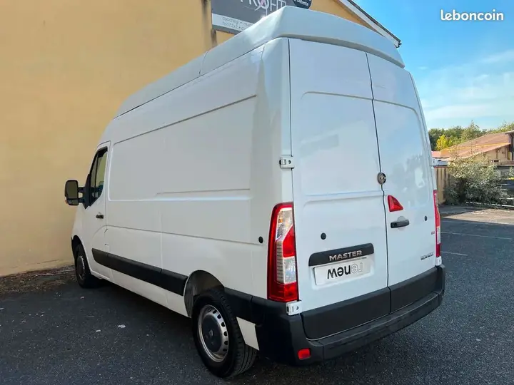 Renault Master 2018 photo 2
