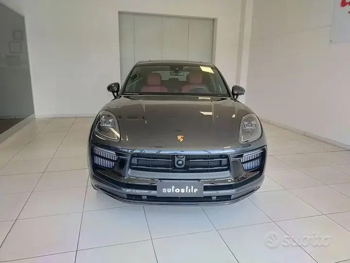 Porsche Macan 2024 photo 2
