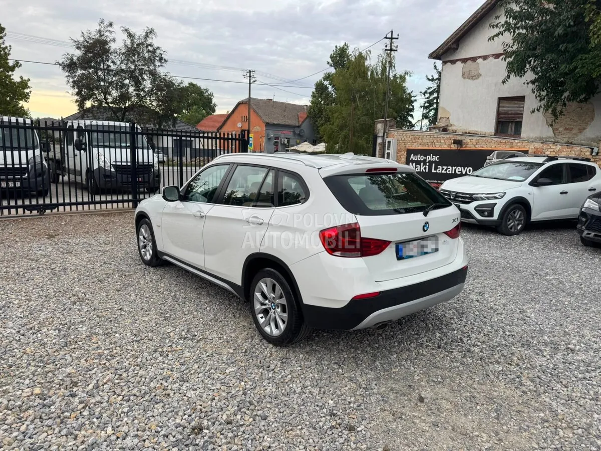 BMW X1 2012 photo 3