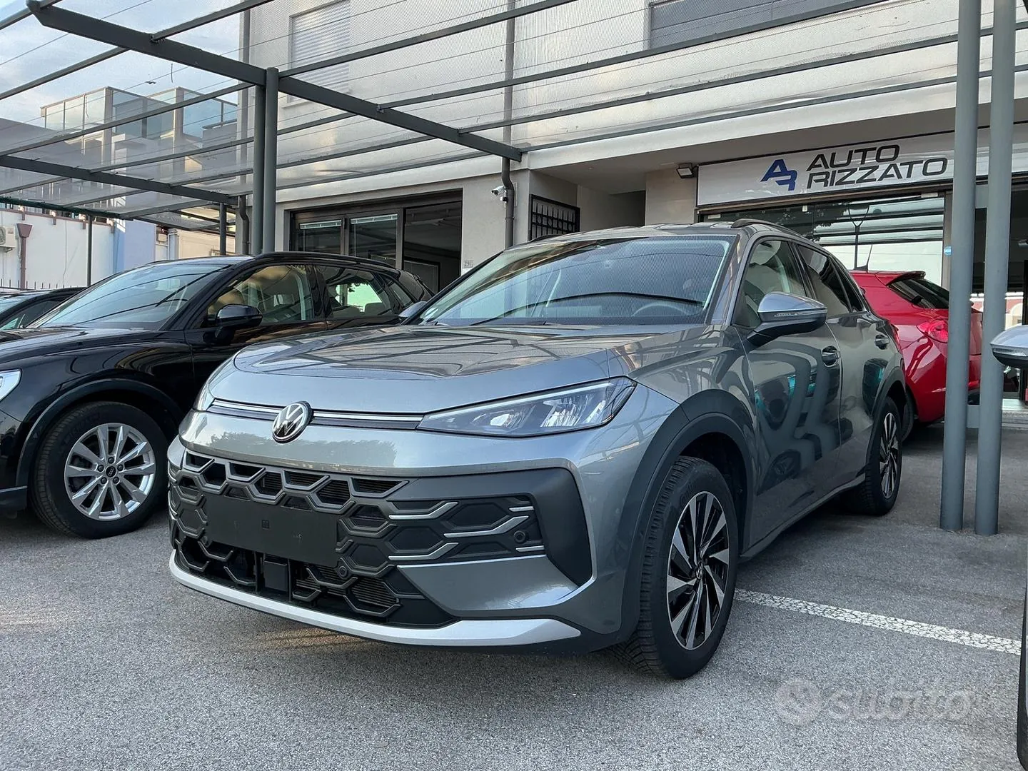 Volkswagen T-Roc 2026 photo 2