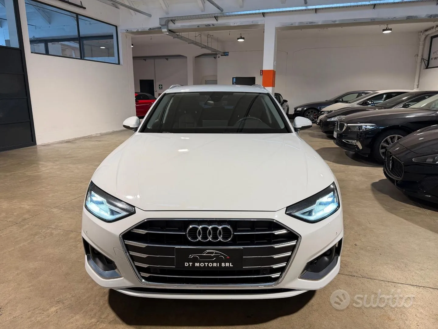 Audi A4 2021 photo 2