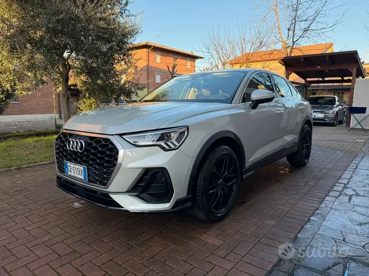 Audi Q3 2020 photo 2