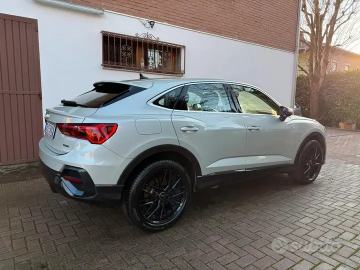 Audi Q3 2020 photo 4