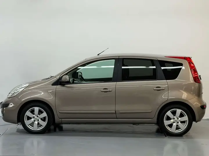 Nissan Note 2006 photo 5
